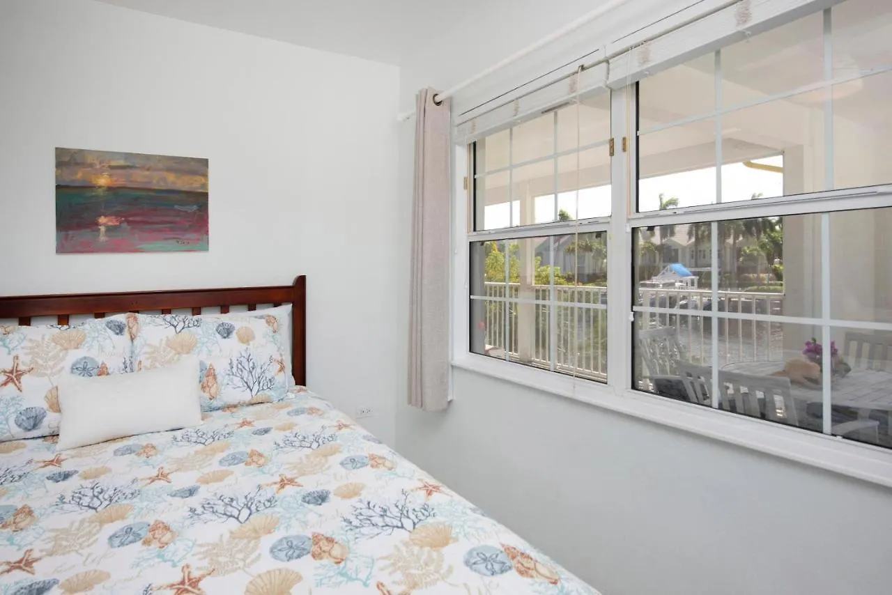 Holiday home Snug Harbour View Condo #9 George Town
