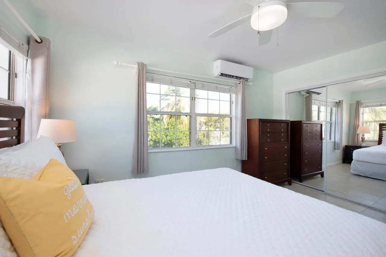 Snug Harbour View Condo #9 Τζώρτζταουν